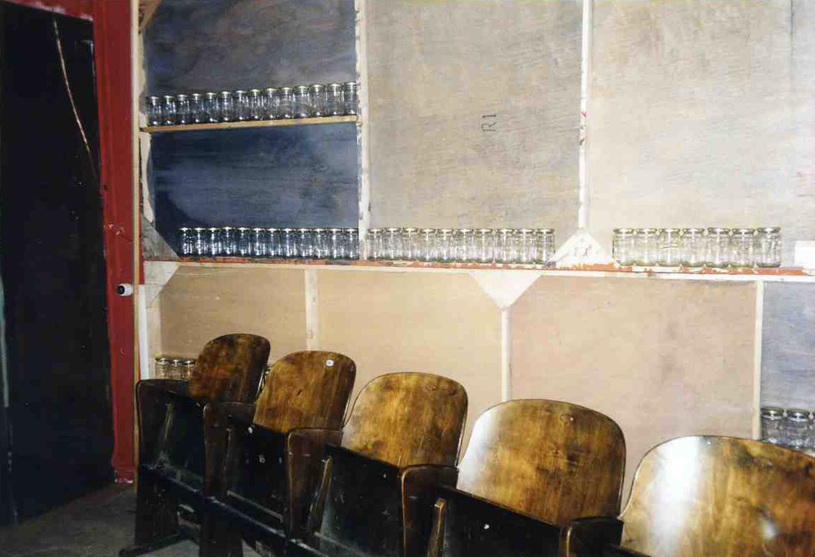 potjes ruimte stoelen